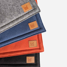 Load image into Gallery viewer, Day bed for small dogs / Travel mat - multiple colors