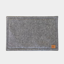 Load image into Gallery viewer, Day bed for small dogs / Travel mat - multiple colors