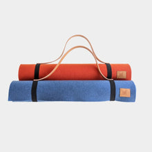 Load image into Gallery viewer, Roll-up dog travel mat