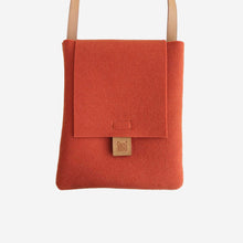 Load image into Gallery viewer, Felt messenger bag with vegan leather handle - multiple colors
