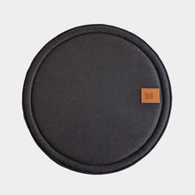 Load image into Gallery viewer, Round day bed for cats and small dogs