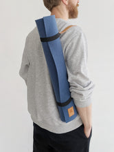 Load image into Gallery viewer, Roll-up dog travel mat