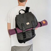 Load image into Gallery viewer, Roll-up dog travel mat