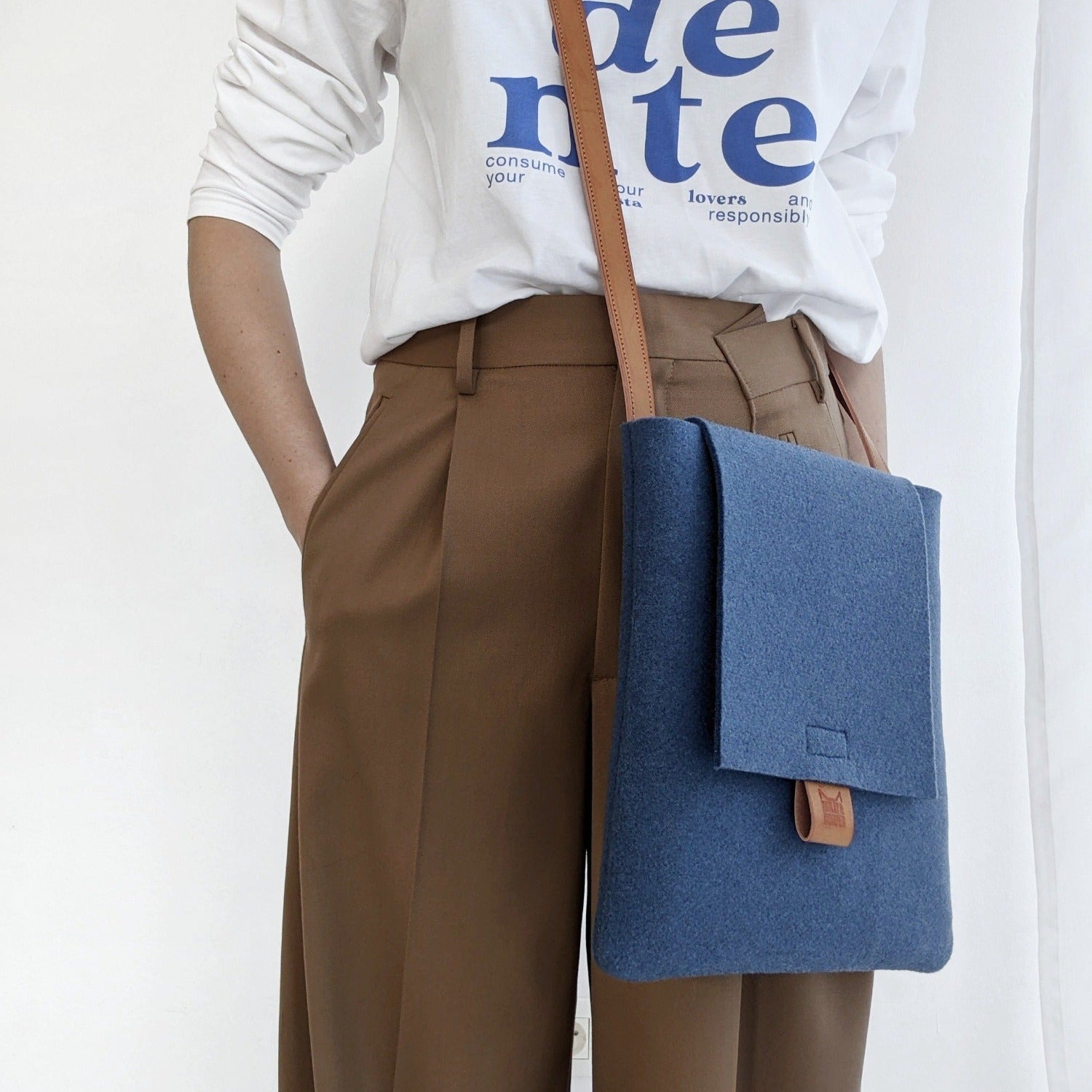 Felt messenger bag with vegan leather handle multiple colors